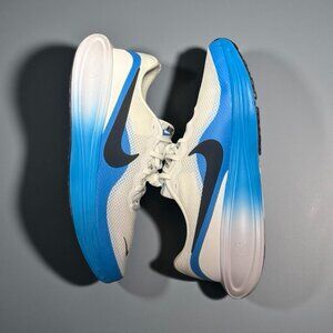 Nike Revolution 8